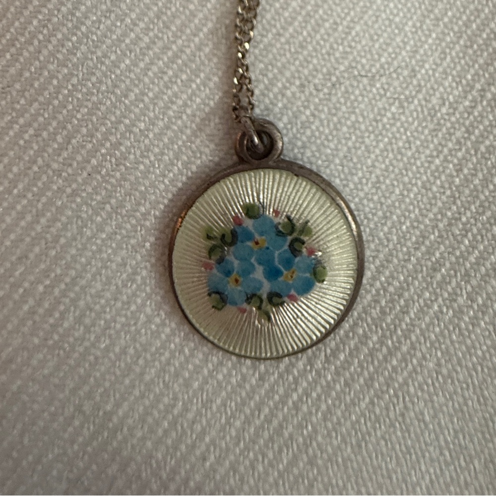 Elegant Silver Pendant Necklace with enamel Floral Design